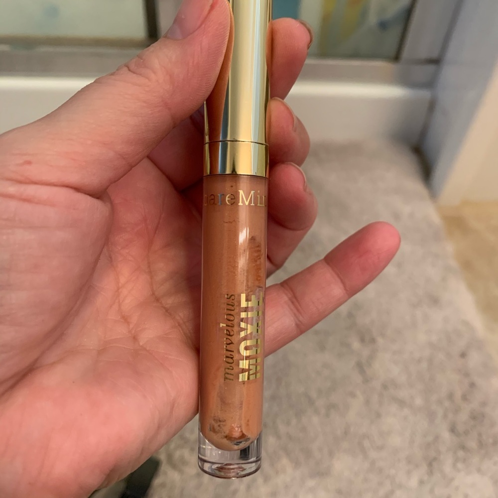 Bare minerals Marvelous Moxie Lip gloss.